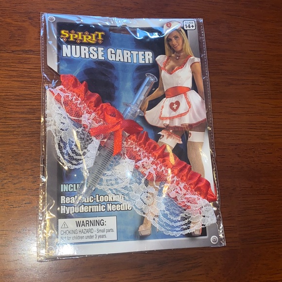Nurse Carter Garter with fake Hypodermic Needle! - Picture 1 of 2